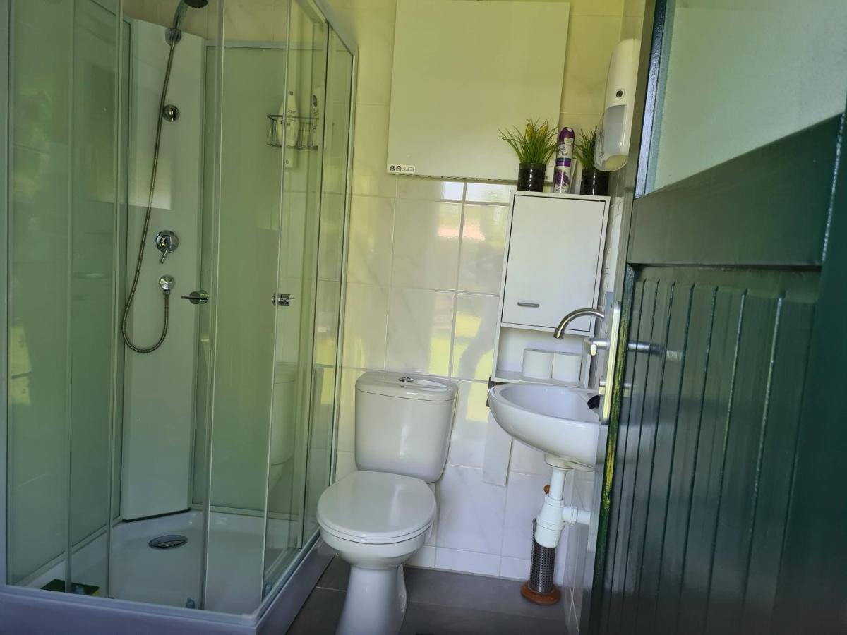 Guesthouse Wallenborn - Lodge 외부 사진